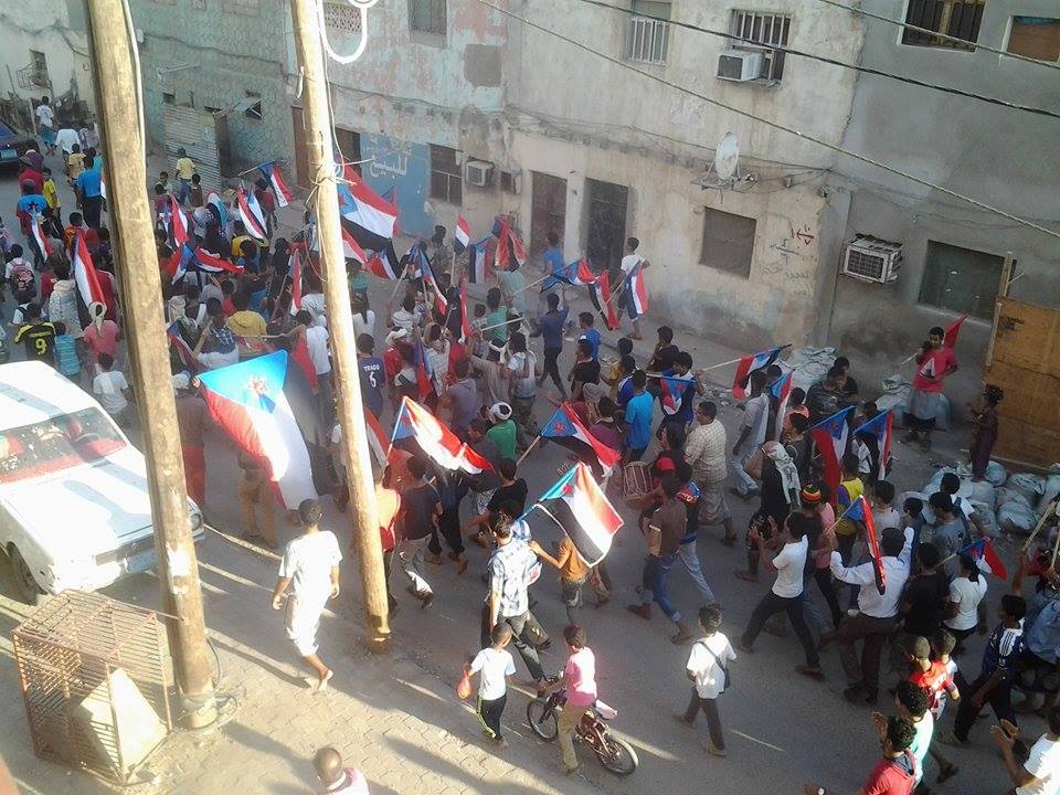 قبل قليل مسيرة حاشدة تجوب شوارع بمدينة المنصورة ضمن التصعيد الثوري الجنوبي