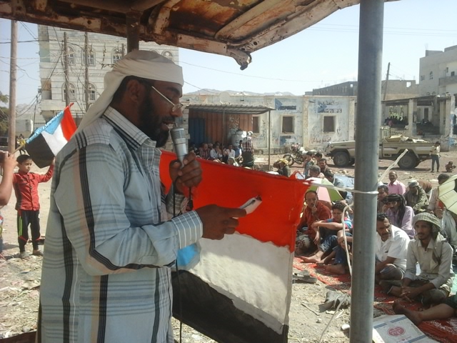 خطيب ردفان الحضرمي : حكومة الاحتلال تتنزه في عدن على أشلاء أبناء الجنوب