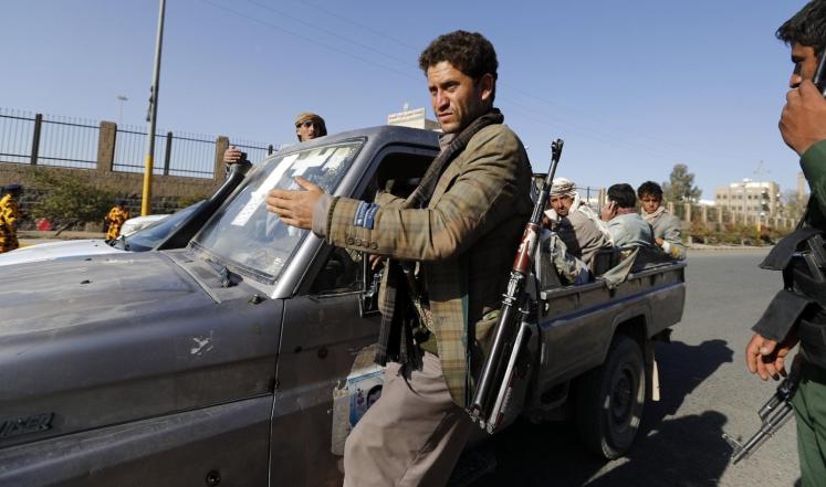 ميليشيات الحوثي تعلن {الطوارئ} في صنعاء.. وانشقاقات في صفوف قوات صالح