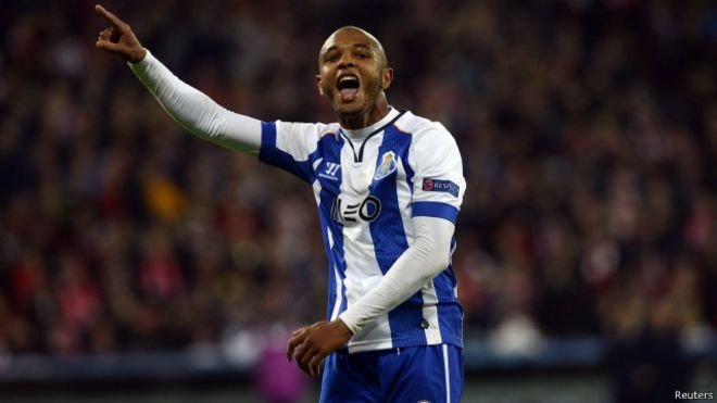 الجزائري براهيمي بين 100 أفضل لاعب في العالم لعام 2014