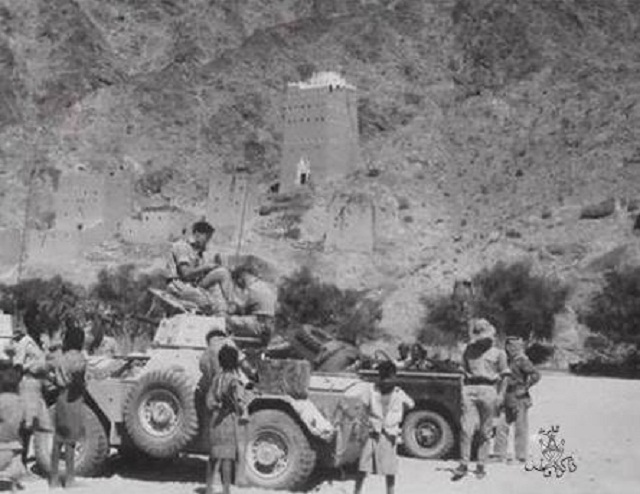 دورية عسكرية بريطانية يشبم شبوه في ستينات القرن المنصرم