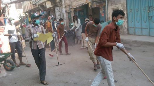 لليوم الثاني وحملة ( معا لتنظيف مدينة جعار ) مستمرة وشباب ثانوية الفاروق يشاركون بالحملة