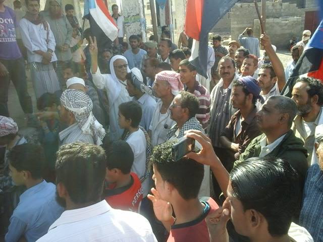 مديريات لحج تنتفض بمسيرات غاضبة لاستشهاد الجنيدي واليزيدي