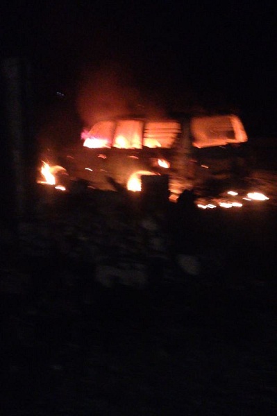 عاجل – إحراق سيارة الشاعر الجنوبي ابولبنان الحدي بجوار منزله بمنطقة لحوم بالعاصمة عدن   