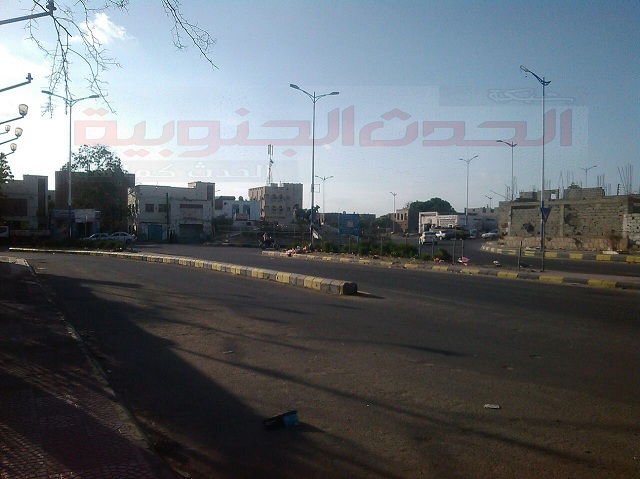 وكيل الوزارة .. عدم تشغيل التيار بابين تقصير موظفي كهرباء أبين الذين يسيرون عملهم من عدن