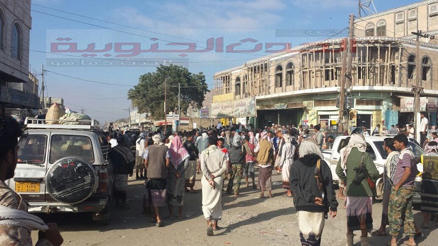 الحوثيين يقصفون مدينة لودر بصواريخ الكاتيوشا