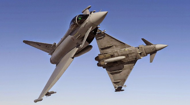 طيران التحالف يواصل استهداف مواقع الحوثيين في تعز ومأرب وإب والبيضاء