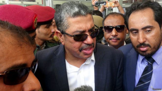 بحاح: الإنقلابيون نهبوا تريليون ريال يمني‎