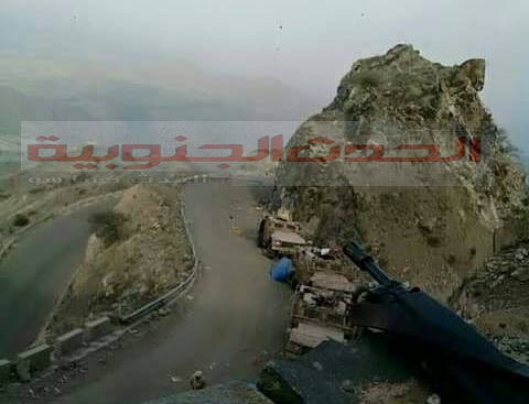 غارات عنيفة على مواقع الحوثيين برأس عقبة ثرة