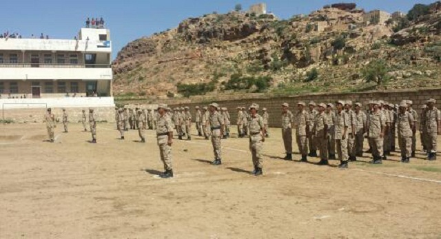 منطقة المضو بالشعيب تحتفل بتخرج اول سرية عسكرية للمقاومة