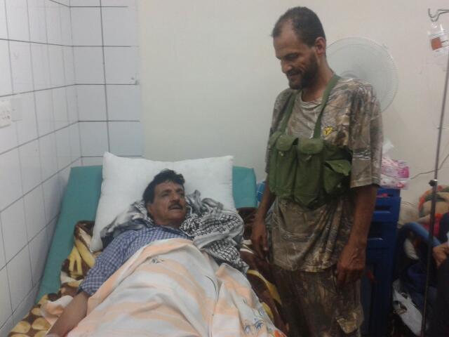 شلال يطمئن على صحة المناضل قاسم صالح في مستشفى صابر ويزور جرحى المقاومة