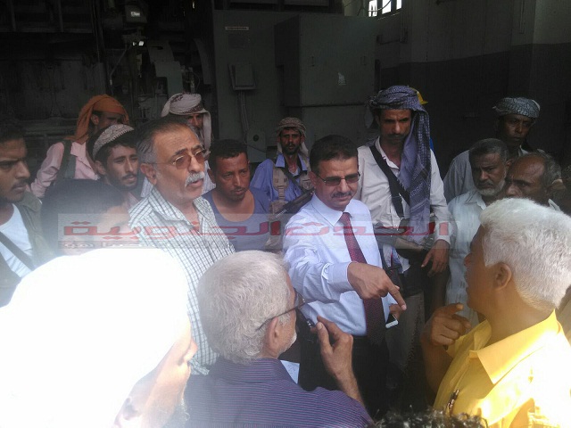 إلى محافظ ابين : قرى بمديرية مودية دون كهرباء