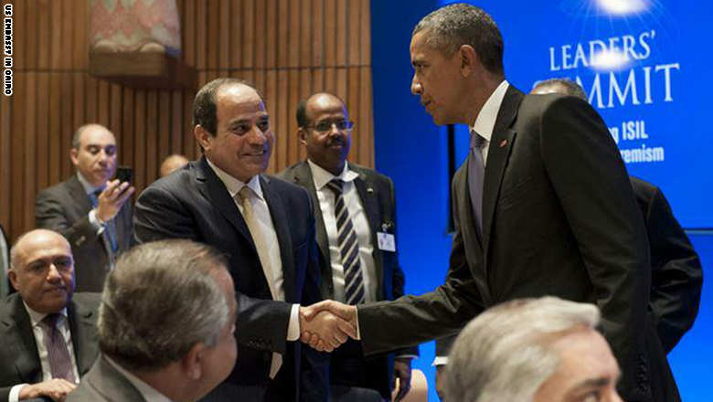 هكذا صافح أوباما السيسي