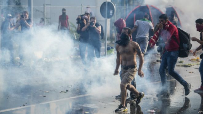الغارديان: “حكومة فيكتور أوربان جلبت العار للمجر”