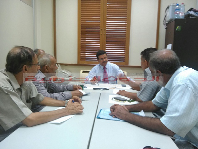 محافظ ابين يناقش احتياجات مديريات يافع سرار سباح رصد ويناقش مع ادارة مشروع سد حسان معالجة إعادة العمل بالمشروع