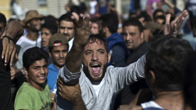 الغارديان: “زعامة حزب العمال مضطربة حيال التصويت على المشاركة في العمليات العسكرية في سوريا”