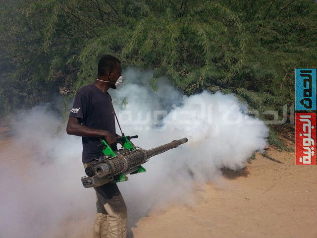 إدارة الصحة بزنجبار تكافح البعوض بحملة الرش الضبابي بالمدينة (صور)