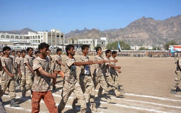 العرض العسكري والكرنفالي لكتائب الشهيد علي عبداللاه الخويل بالضالع (فيديو)