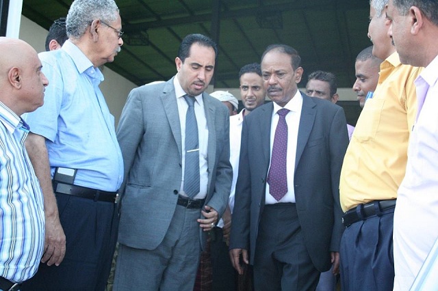 البكري وسعد يقصان شريط الصالة الرياضية المغطاة بنادي المنصورة