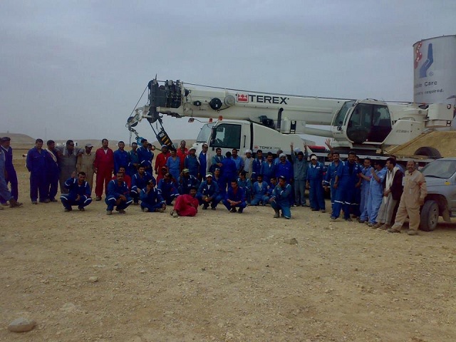 عمال محليون بحضرموت يطالبون بترو مسيلة والسلطات المحلية توقيف أصول شركة تشغيلهم التي تتبع حميد الأحمر