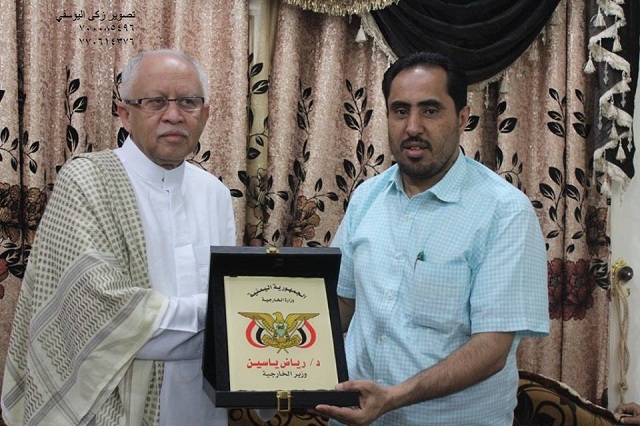 وزارة الخارجية تكرم مجلس قيادة المقاومة الجنوبية بعدن