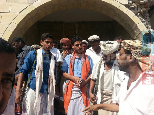 قيادي بمقاومة ابين : نرفض إعمال التخريب وقطع الطرقات وسنكون يداً من حديد لفخامة الرئيس عبد ربه منصور هادي