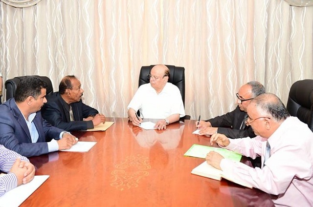 الرئيس يوجه شركة النفط والمصافي بوضع حلول عاجلة لتغطية حاجة المحافظات من الوقود