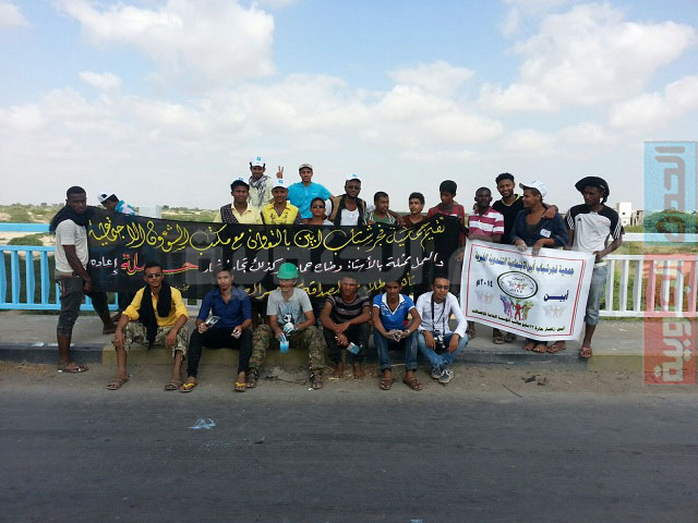 فجر شباب أبين تنظم حملة إعادة طلاء جسر الصين