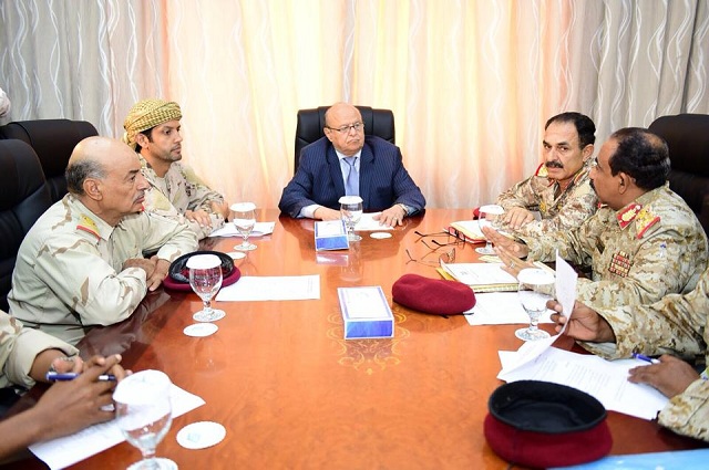 هادي  يوجه بمواصلة الصمود في وجه الميليشيات المتمردة