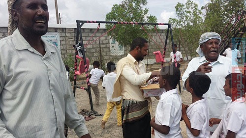 فريق التوعية في مكتب الشؤون الاجتماعية والعمل أبين يزور منطقة الشيخ عبدالله