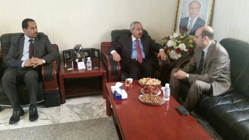 البكري يزور القنصلية اليمنية في جدة