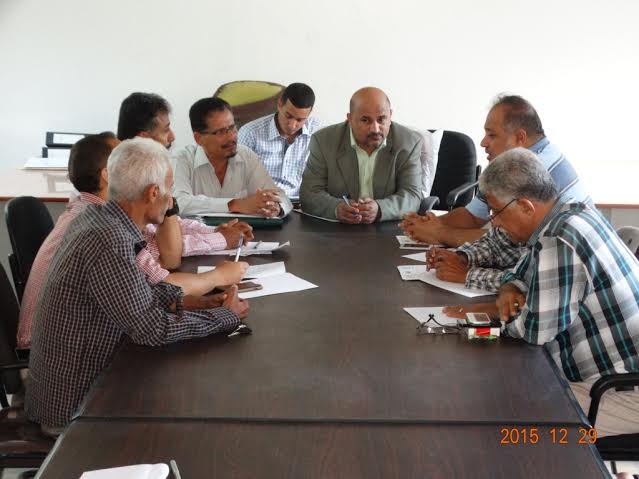 وكيل عدن الجعيملاني يطلع على اوضاع الخدمات في البريقة