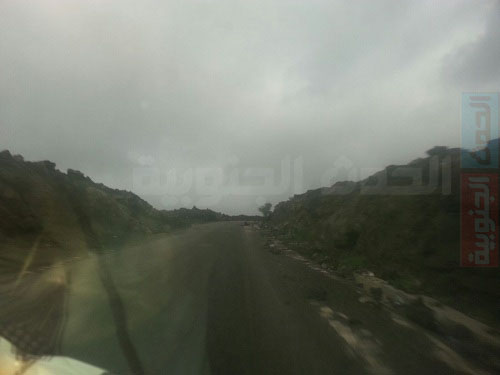 جماعه مسلحة تسطو على سيارة تقل رواتب معلمي التربية بالوضيع في جبال العرقوب