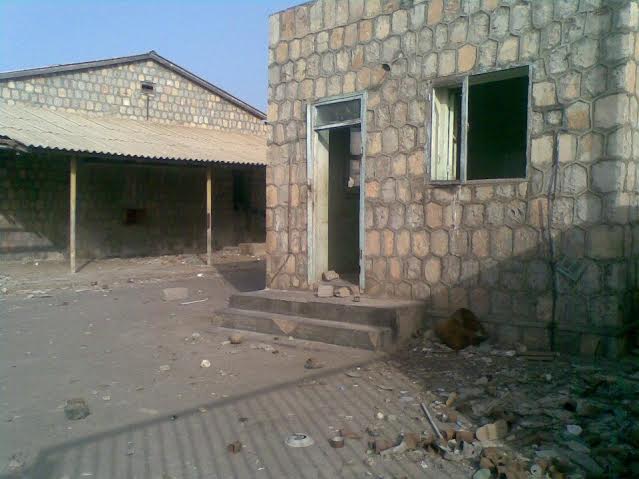 شقرة بأبين .. ثروة وافرة .. موارد ضائعة .. مشاريع غائبة .. ومصنع تعليب السمك بات أطلالا (استطلاع مصور)