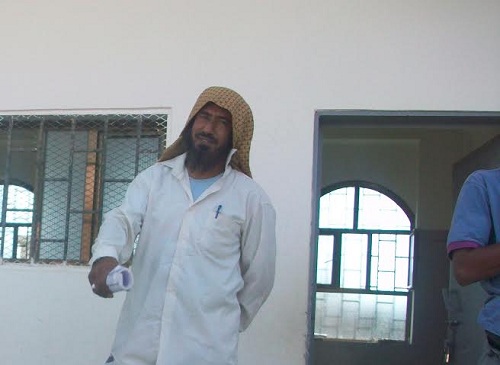 لقاء قصير مع المعلم المتفاني الأستاذ  القدير علي محمد بدر فوجح 