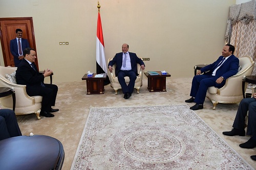 ولد الشيخ بعدن يبحث “موعد مؤتمر جنيف” مع هادي