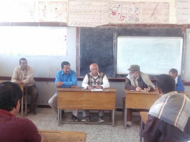 العيسائي يجتمع بمدراء مدارس الشعيب