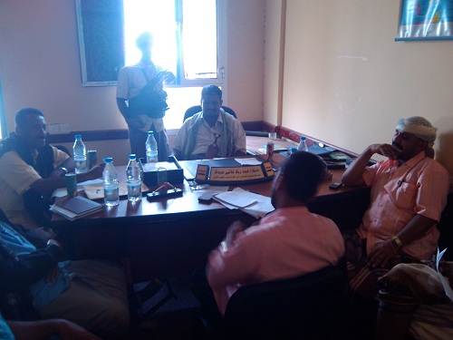 تنفيذي ألمضاربة يعقد إجتماع وينذر مدير التربية