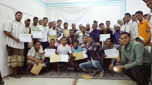 بحضور مدير عام  الشؤون الاجتماعية أبين : إقامة حفل تخرج دفعة من القيادات الشبابية والمجتمعية