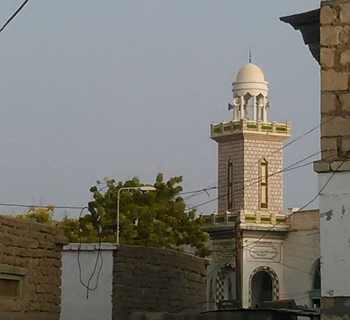 الشيخ  عمر بادباه بمنطقة الصداع يعتذر عن قيام الاحتفال السنوي بالمولد الشريف