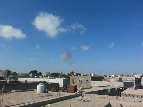 انفجار سيارة مفخخة بنقطة امنية بعدن