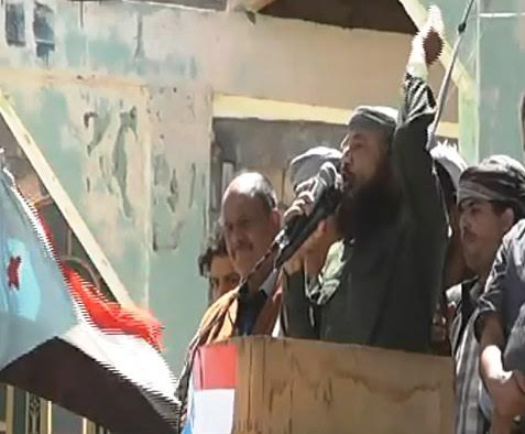 رئيس مجلس الثورة لبعوس يافع :الامن في لبعوس تشكل بمنضومة امنية بعد رفد الشرطة بافراد المقاومة واعادة ليافع وهجها الامني