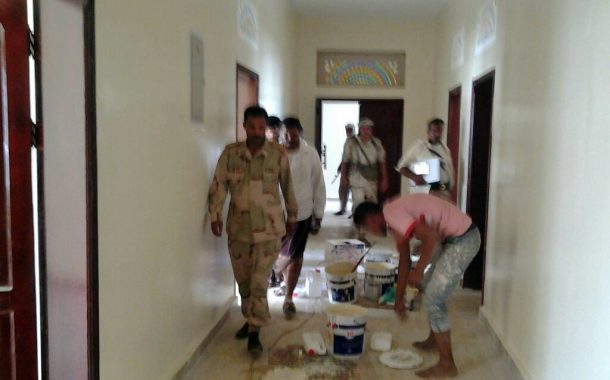 محافظ أبين يتفقد التشطيبات النهائية لعدد من المرافق الادارية في المجمع الحكومي الجديد